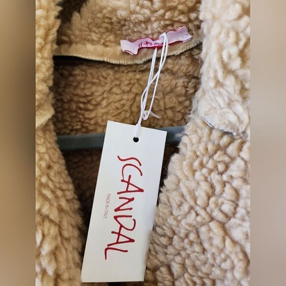 Scandal Coat - Picture 8 of 8